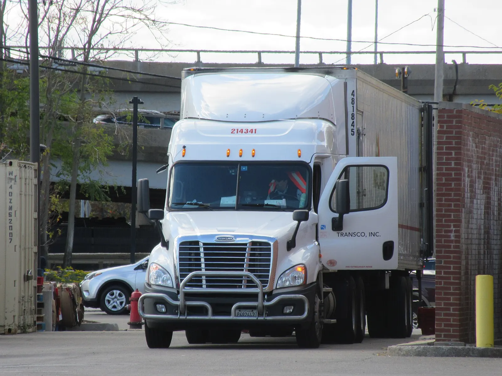 Freightliner Cascadia hauling a trailer