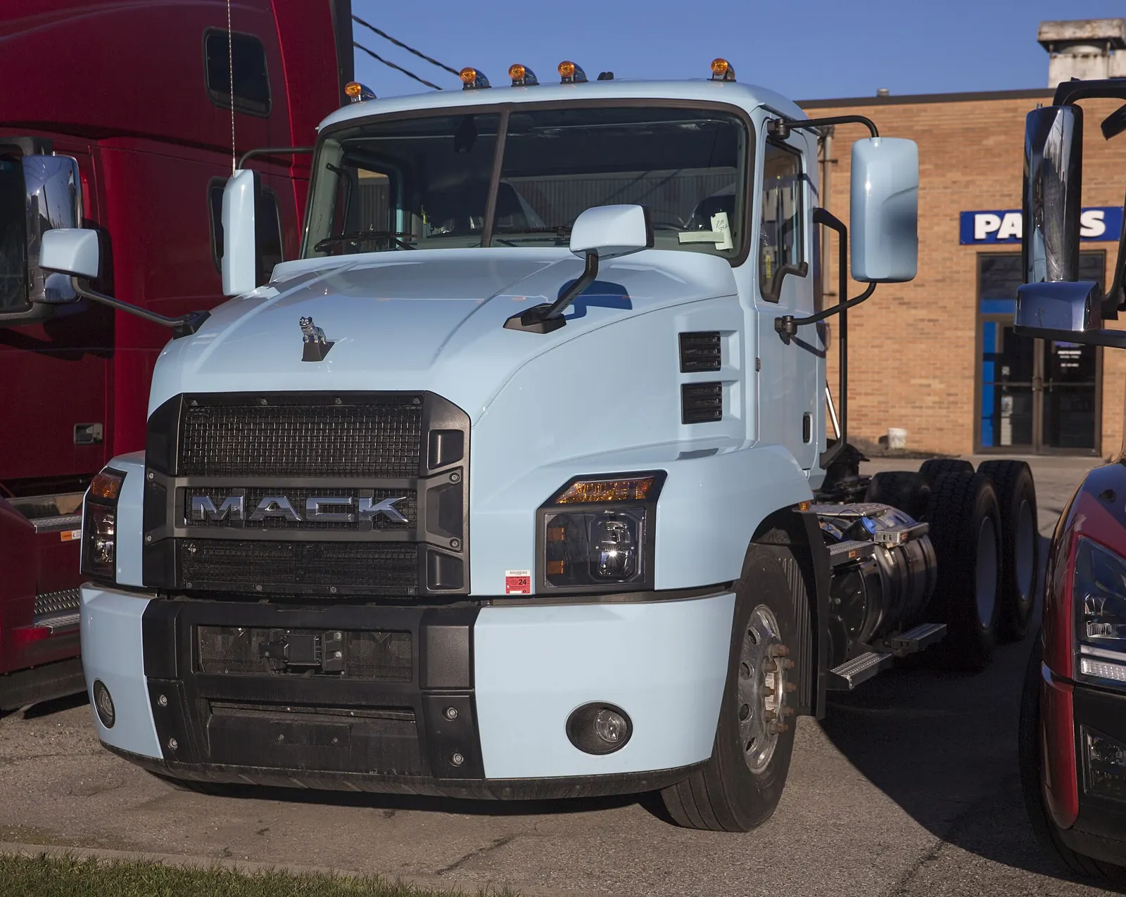 Mack Anthem day cab tractor